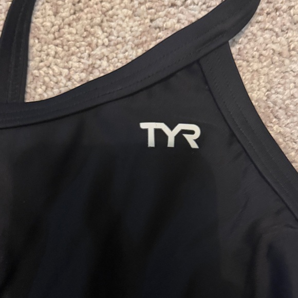 TYR Sleek Black Swimwear - Picture 2 of 4